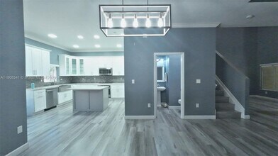 2352 SE 16th Terrace in Homestead, FL - Building Photo - Building Photo
