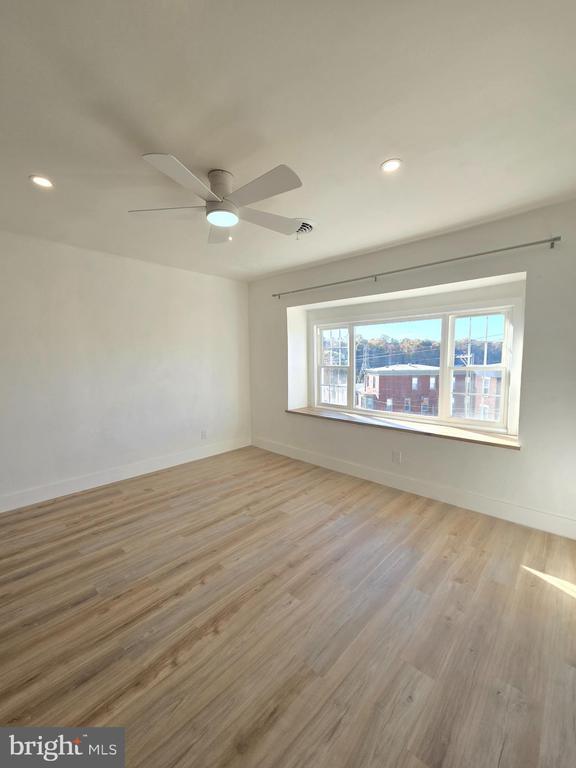 5211 Ridge Ave in Philadelphia, PA - Building Photo - Building Photo