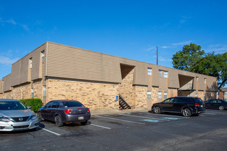 Fox Trail Apartments in Shreveport, LA - Foto de edificio - Building Photo