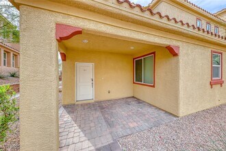 1024 Via Panfilo Ave in Henderson, NV - Building Photo - Building Photo