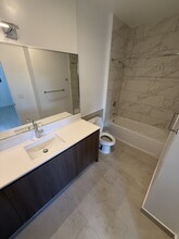 2509 NE 182nd St, Unit A2 in North Miami Beach, FL - Building Photo - Building Photo