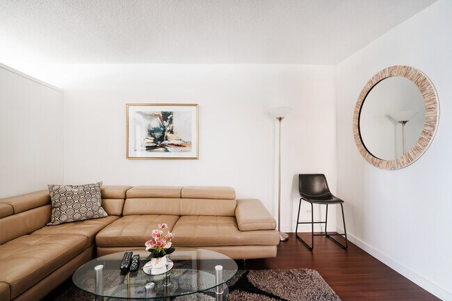 401 E 34th St in New York, NY - Building Photo - Building Photo