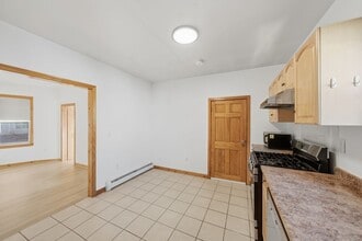 62 Empire St, Unit 2 in Boston, MA - Foto de edificio - Building Photo