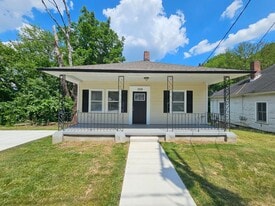 329 Ennis St in High Point, NC - Building Photo