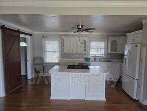 3117 Smith Farm Rd in Matthews, NC - Building Photo - Building Photo