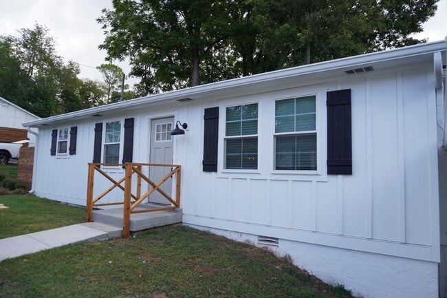 property at 2128 Sharondale Dr