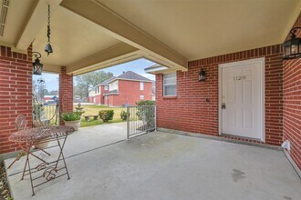 1139 Lovett St in Tomball, TX - Building Photo - Building Photo