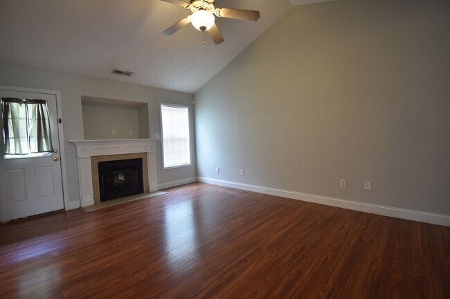 4325 Wavetree Dr in Fayetteville, NC - Building Photo - Building Photo