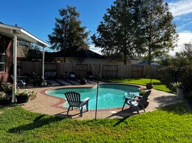 15611 Brookwood Lake Pl in Sugar Land, TX - Building Photo