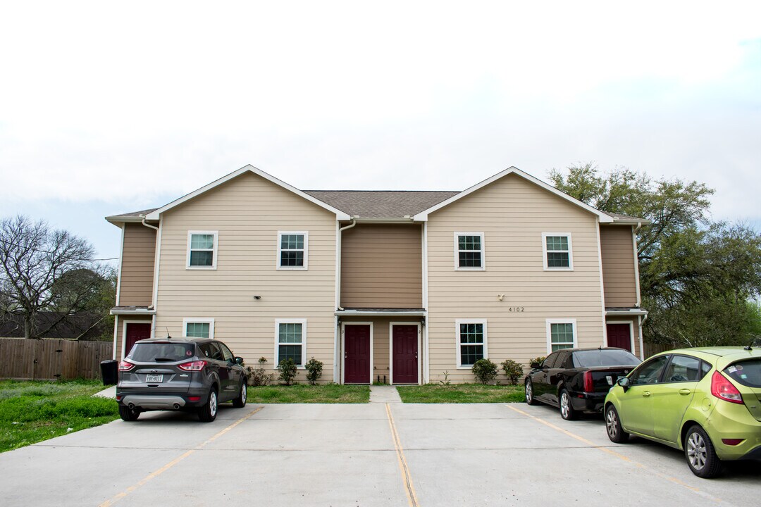 4110 Sevan St in Bacliff, TX - Building Photo