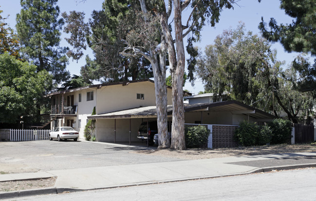 3785 Almond Ave in Fremont, CA - Foto de edificio - Building Photo