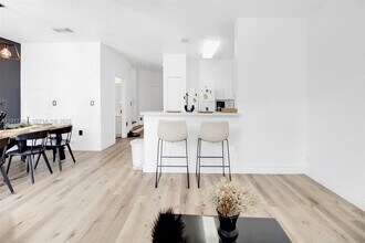 4362 NW 114th Path in Doral, FL - Building Photo - Building Photo