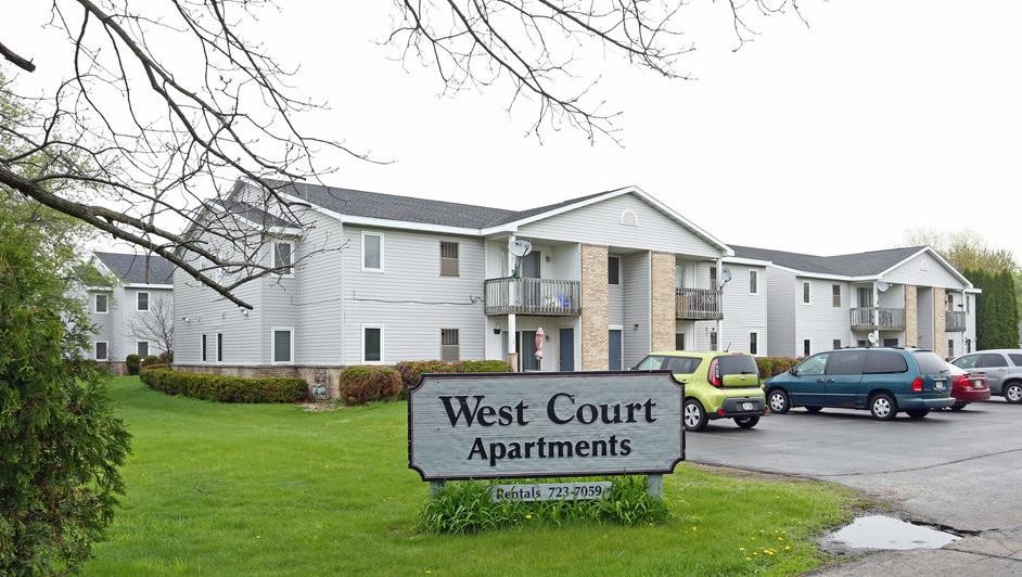 West Court Apartments in Elkhorn, WI - Building Photo