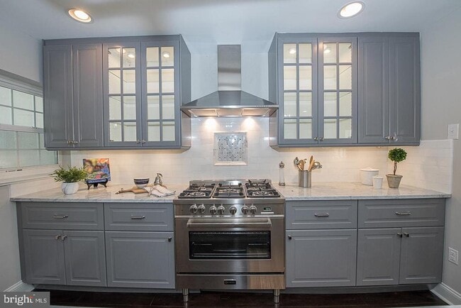 property at 615 King of Prussia Rd