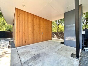 409 W Odell St in Austin, TX - Building Photo - Building Photo