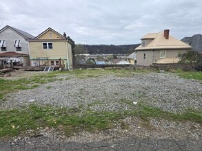 1508 Woodmont Ave in Arnold, PA - Foto de edificio - Building Photo