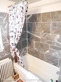 2825 Harview Ave photo'