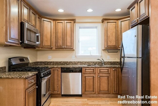 164 Boylston St in Boston, MA - Building Photo - Building Photo