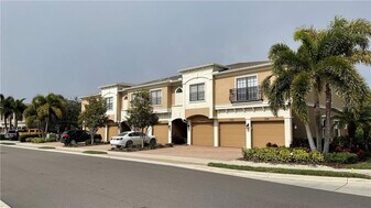 7324 Skybird Rd in Bradenton, FL - Building Photo