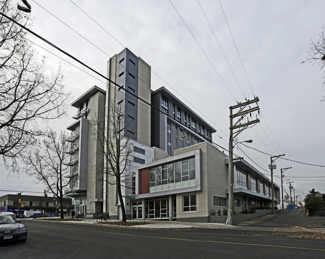 651-691 Broadway in Vancouver, BC - Building Photo - Building Photo