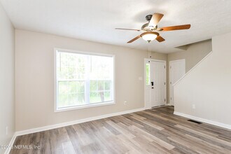 12290 Versailles St in Jacksonville, FL - Building Photo - Building Photo