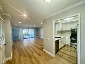 21 Bridle Ln in Aliso Viejo, CA - Building Photo - Building Photo