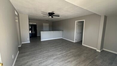 2808 N 46th Ave in Phoenix, AZ - Building Photo - Building Photo