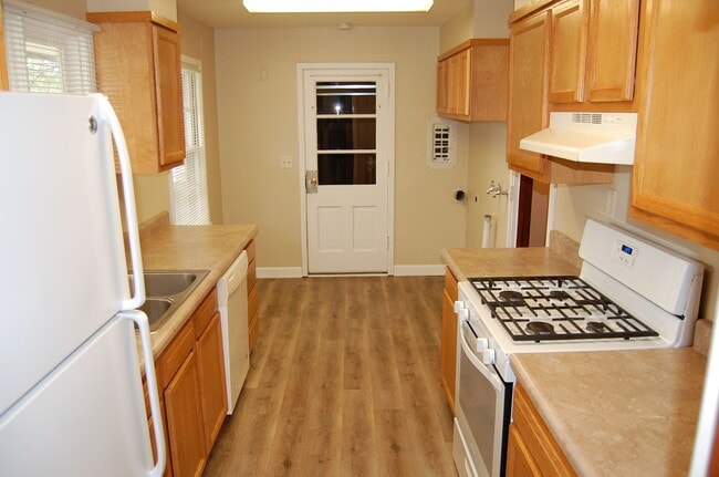 5001 W Hughes St in Lincoln, NE - Building Photo - Building Photo
