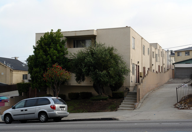 922 Centinela Ave in Inglewood, CA - Building Photo - Building Photo