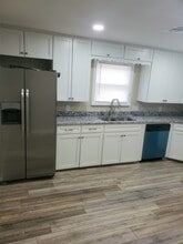 2506 N Pearland Ave in Pearland, TX - Building Photo - Building Photo