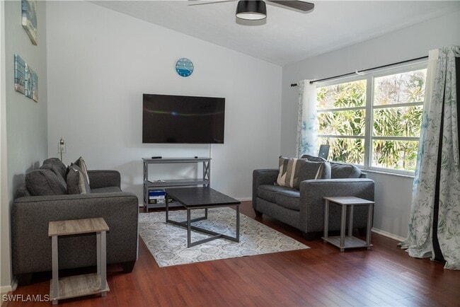 5870 Star Grass Ln in Naples, FL - Building Photo - Building Photo