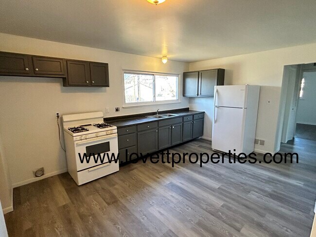 17221 New York St in Detroit, MI - Building Photo - Building Photo