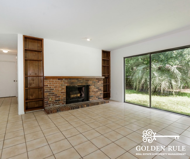 2440 NW 54 Ave in Gainesville, FL - Building Photo - Building Photo