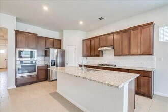 135 Horseshoe Cove in Kyle, TX - Building Photo - Building Photo