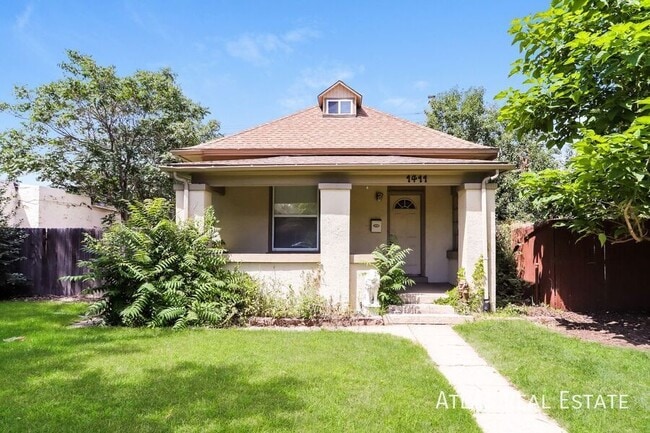 property at 1411 S Lincoln St