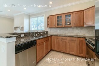 1093 7th St S in Jacksonville Beach, FL - Building Photo - Building Photo