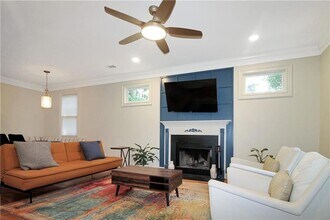 2666 W Main St NW in Atlanta, GA - Foto de edificio - Building Photo