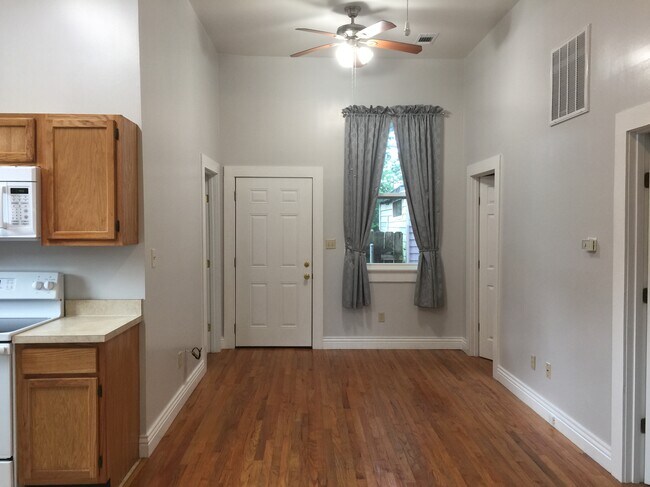 2513 Annunciation St, Unit Apt A in New Orleans, LA - Building Photo - Building Photo