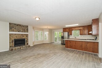 345 Justin Dr in Dallas, GA - Building Photo - Building Photo