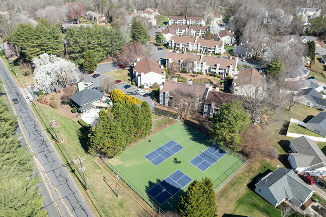 Quail Lakes Apartments