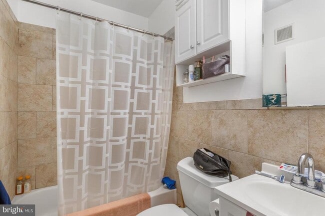 821 Catharine St in Philadelphia, PA - Building Photo - Building Photo