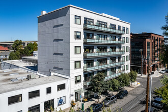 Lane 1919 in Portland, OR - Foto de edificio - Building Photo