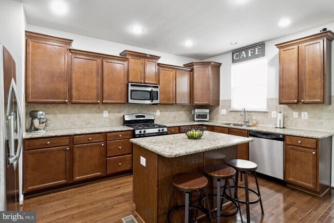property at 7364 Mockingbird Cir