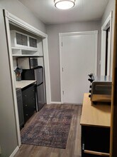 16057 NE 6th St in Bellevue, WA - Building Photo - Building Photo