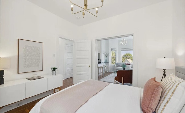 380 Dolores St in San Francisco, CA - Building Photo - Building Photo