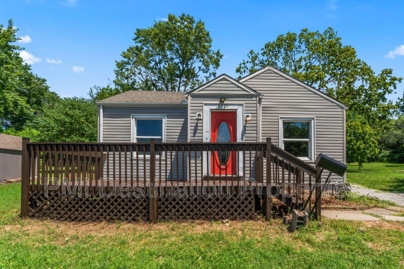 2521 S Evanston Ave in Independence, MO - Building Photo