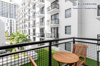 221 SW 12th St in Miami, FL - Building Photo - Building Photo
