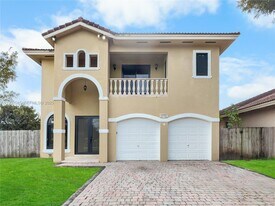 1736 NE 9th Dr in Homestead, FL - Building Photo