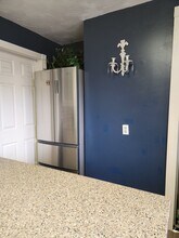 171 Frederick St, Unit Furnished heat electric w in New Bedford, MA - Building Photo - Building Photo
