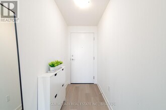 859-859 The Queensway in Toronto, ON - Building Photo - Building Photo